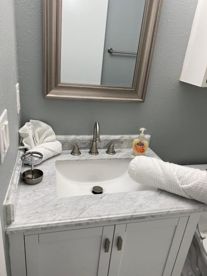 2 Bedrooms Vacation Home 탬파 외부 사진
